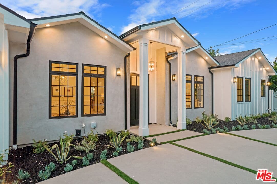 23355 Collins St, Woodland Hills, CA 91367, photo 54