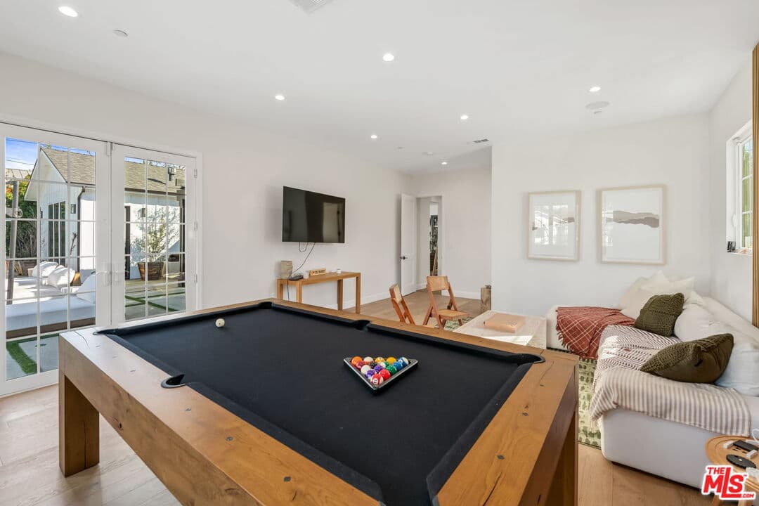 23355 Collins St, Woodland Hills, CA 91367, photo 15