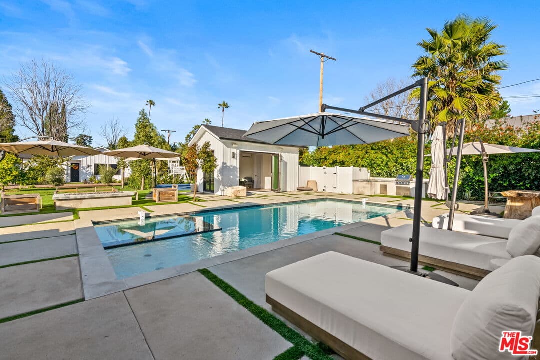 23355 Collins St, Woodland Hills, CA 91367, photo 24