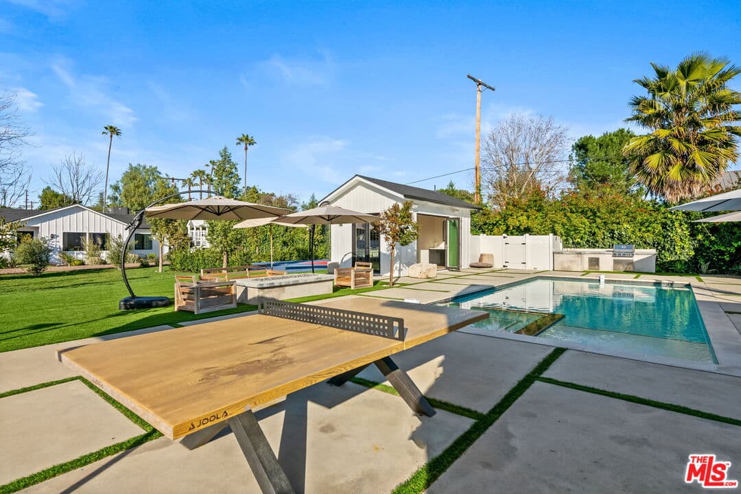 23355 Collins St, Woodland Hills, CA 91367, photo 25