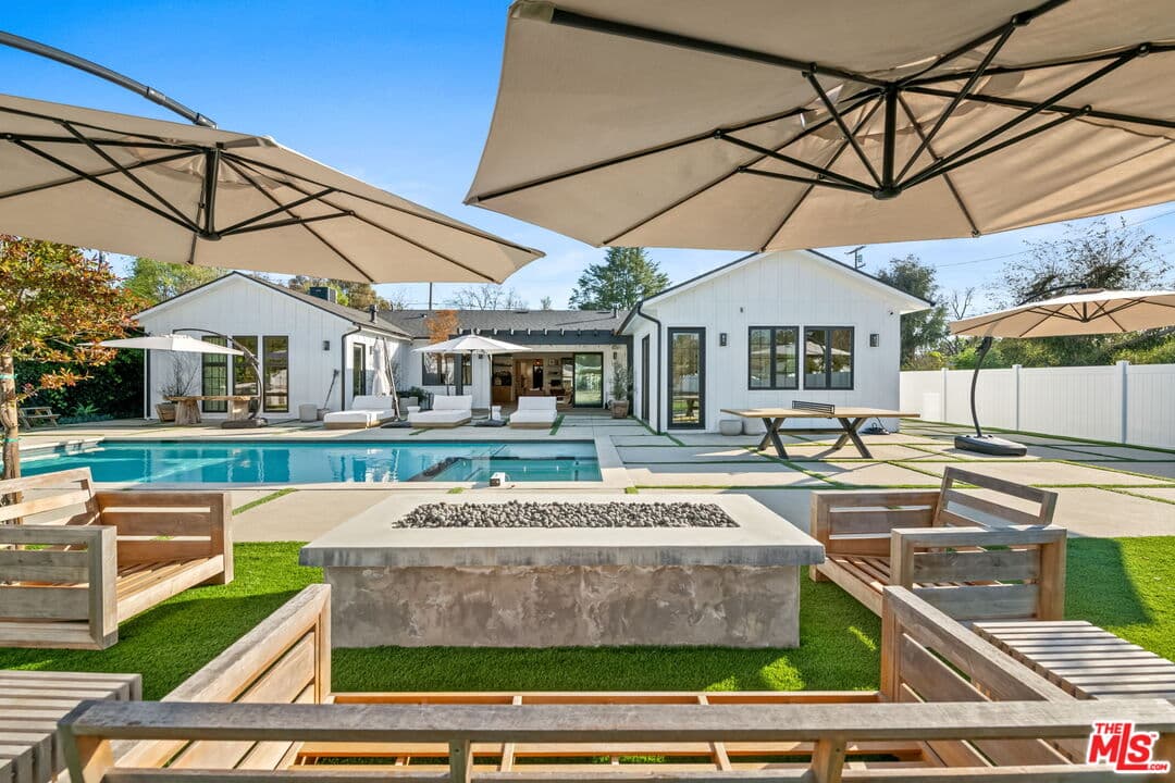 23355 Collins St, Woodland Hills, CA 91367, photo 27