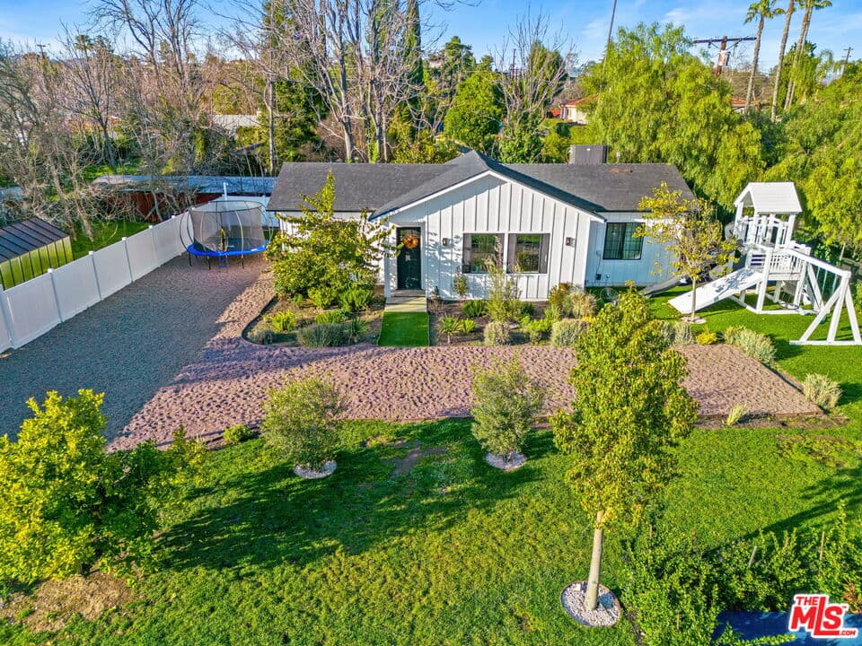 23355 Collins St, Woodland Hills, CA 91367, photo 34