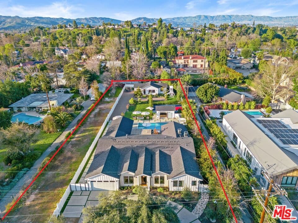 23355 Collins St, Woodland Hills, CA 91367, photo 43