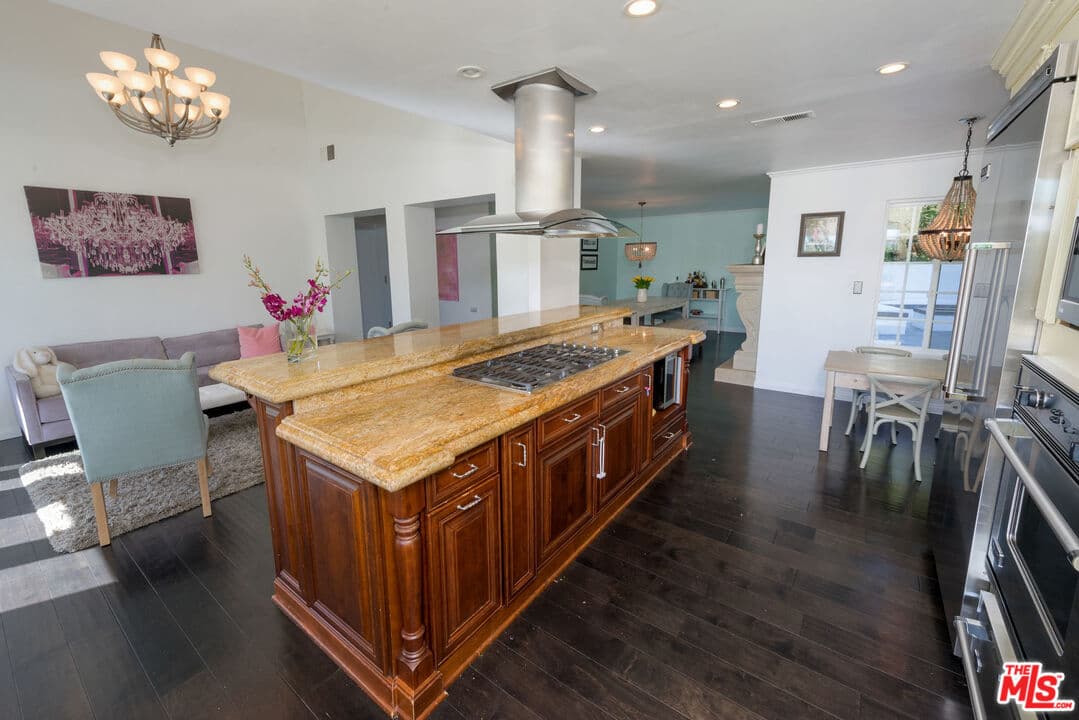 23425 W Moon Shadows Dr, Malibu, CA 90265, photo 8