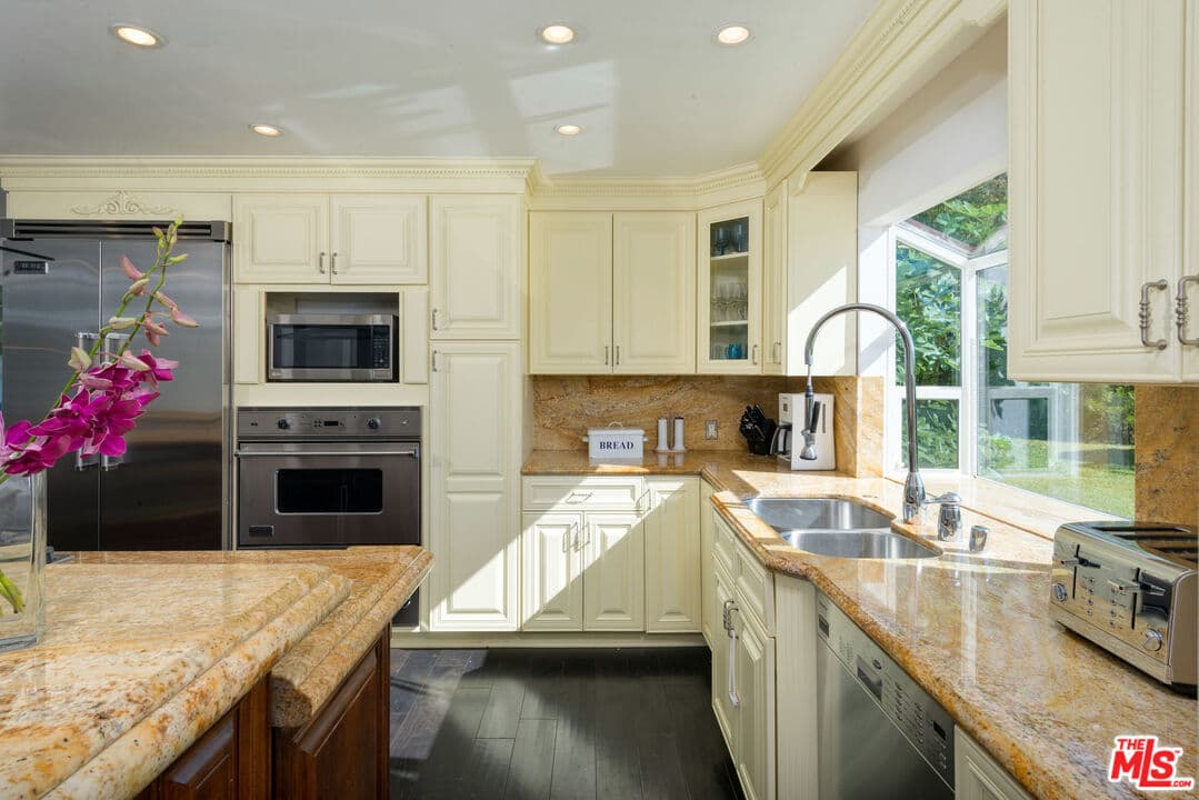 23425 W Moon Shadows Dr, Malibu, CA 90265, photo 10