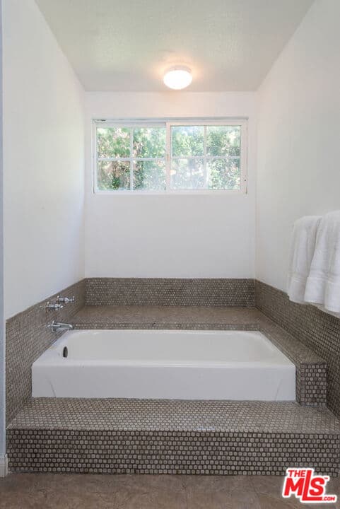 23425 W Moon Shadows Dr, Malibu, CA 90265, photo 25