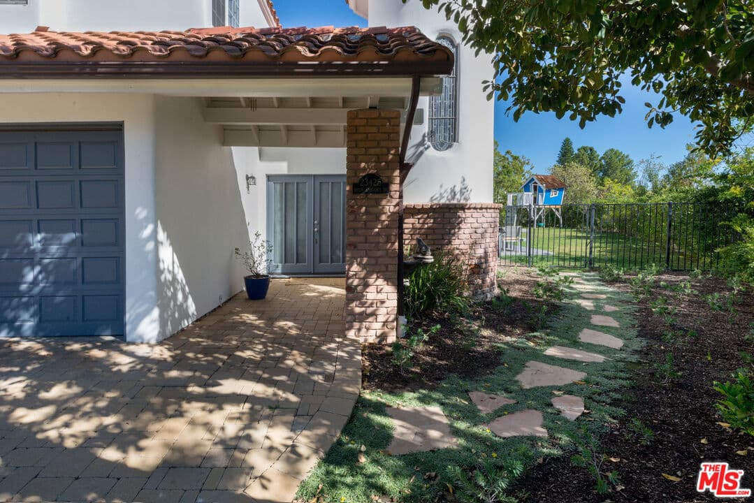 23425 W Moon Shadows Dr, Malibu, CA 90265, photo 36