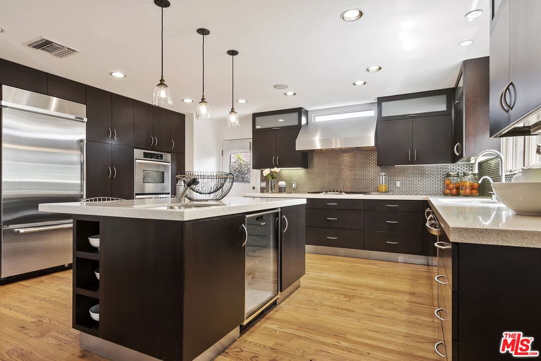 318 Amalfi Dr, Santa Monica, CA 90402, photo 10
