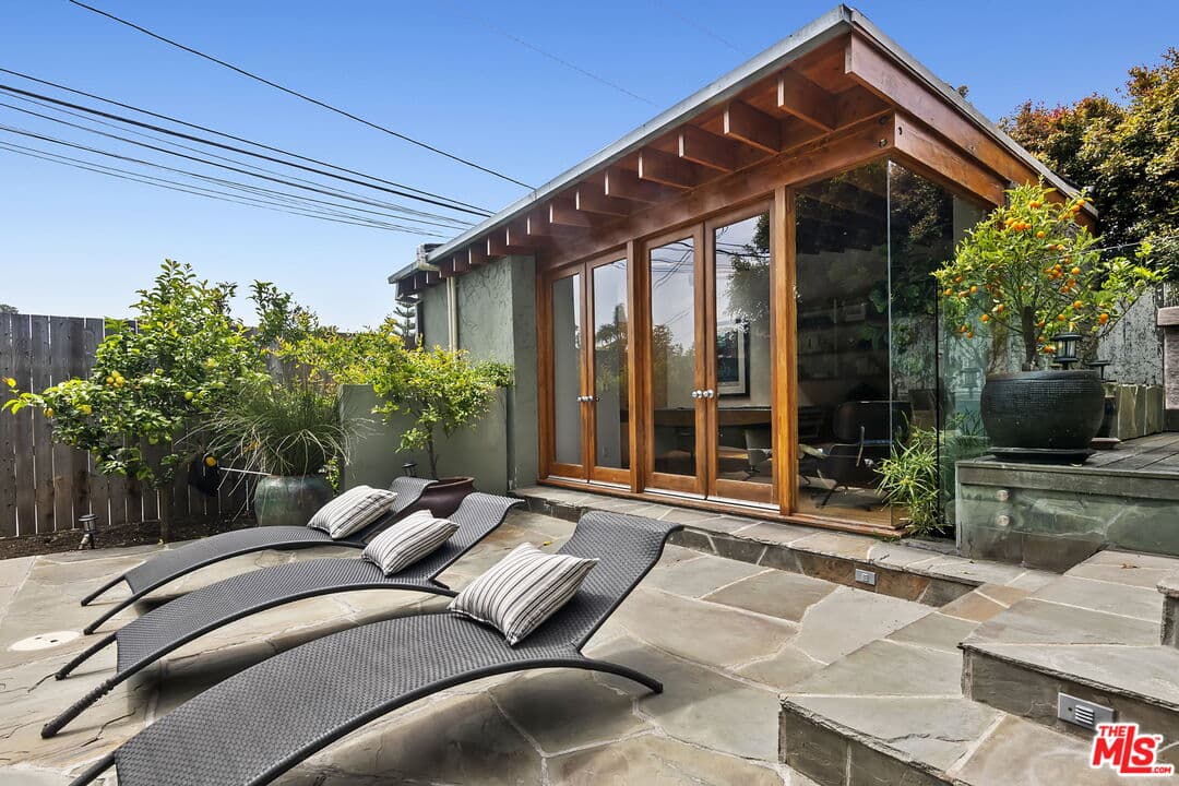 318 Amalfi Dr, Santa Monica, CA 90402, photo 14