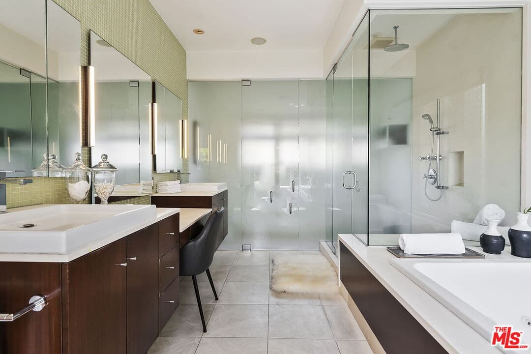 318 Amalfi Dr, Santa Monica, CA 90402, photo 26