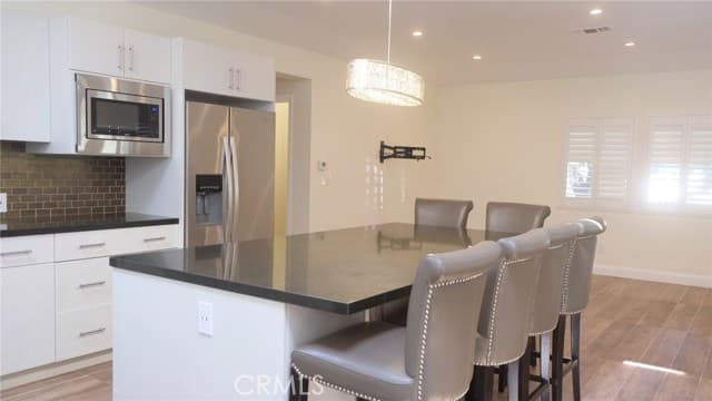 449 N Bundy Dr, Los Angeles, CA 90049, photo 16