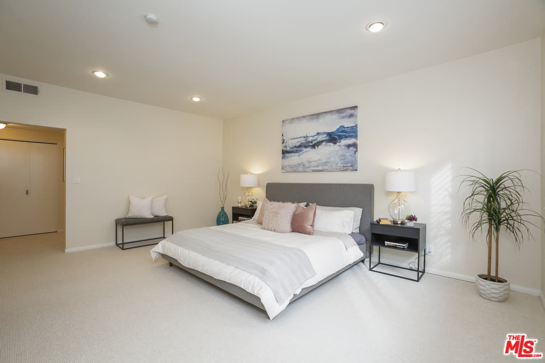 450 N Oakhurst Dr #302, Beverly Hills, CA 90210, photo 13