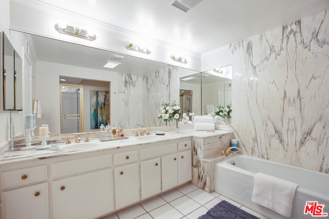 450 N Oakhurst Dr #302, Beverly Hills, CA 90210, photo 16