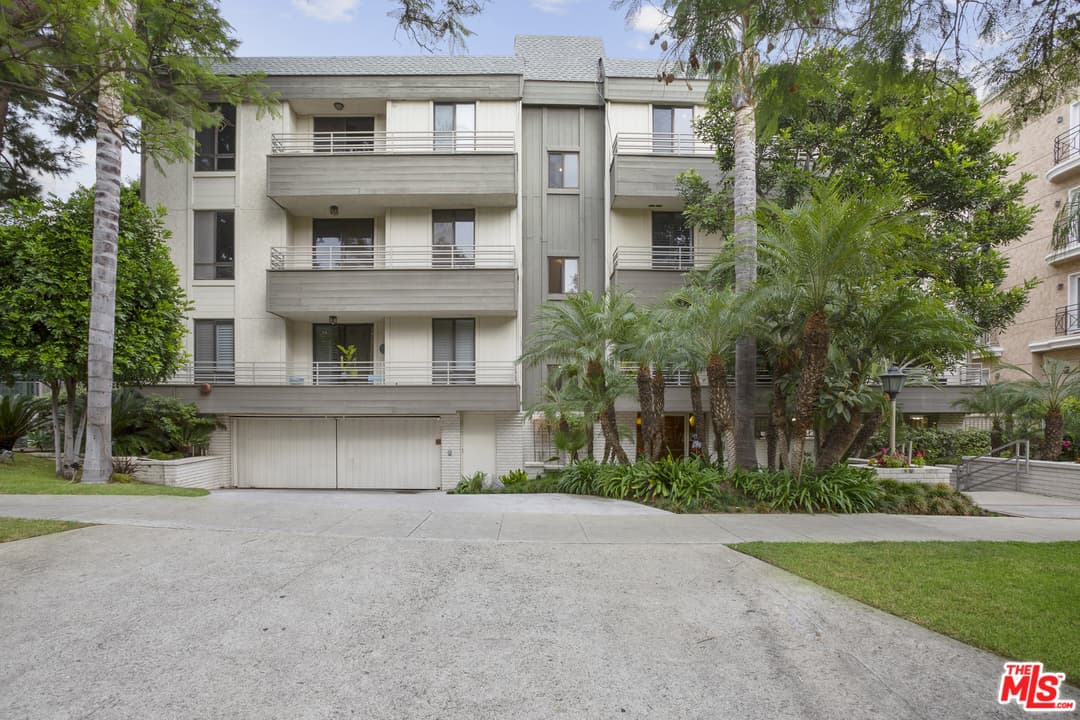 450 N Oakhurst Dr #302, Beverly Hills, CA 90210, photo 19