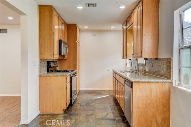 4929 Serrania Ave, Woodland Hills, CA 91364, photo 21