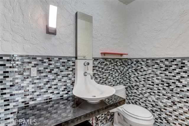 4929 Serrania Ave, Woodland Hills, CA 91364, photo 26