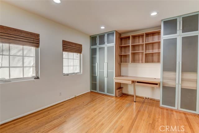 4929 Serrania Ave, Woodland Hills, CA 91364, photo 32