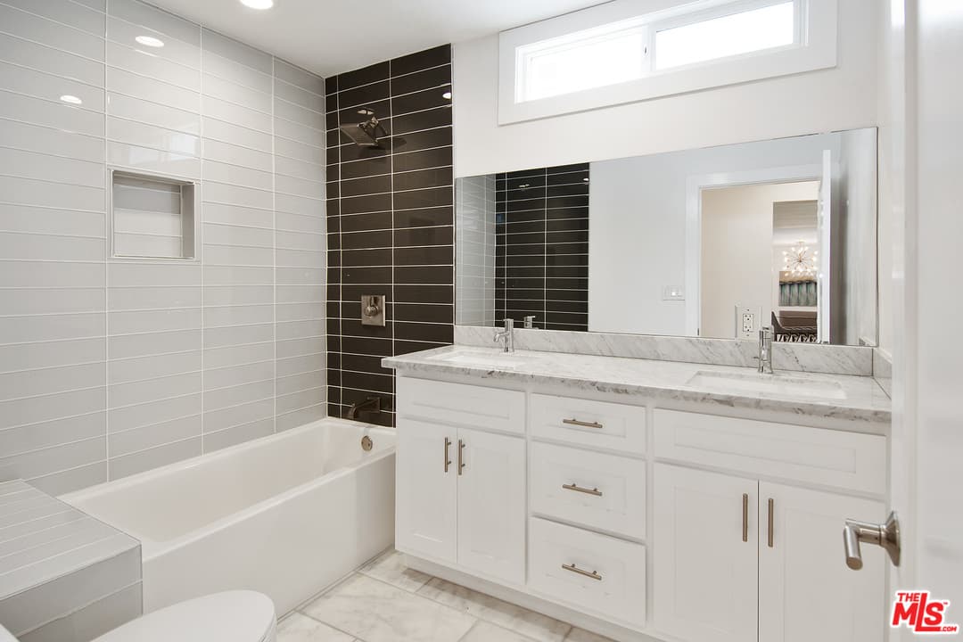 5542 Morella Ave, Valley Village, CA 91607, photo 17