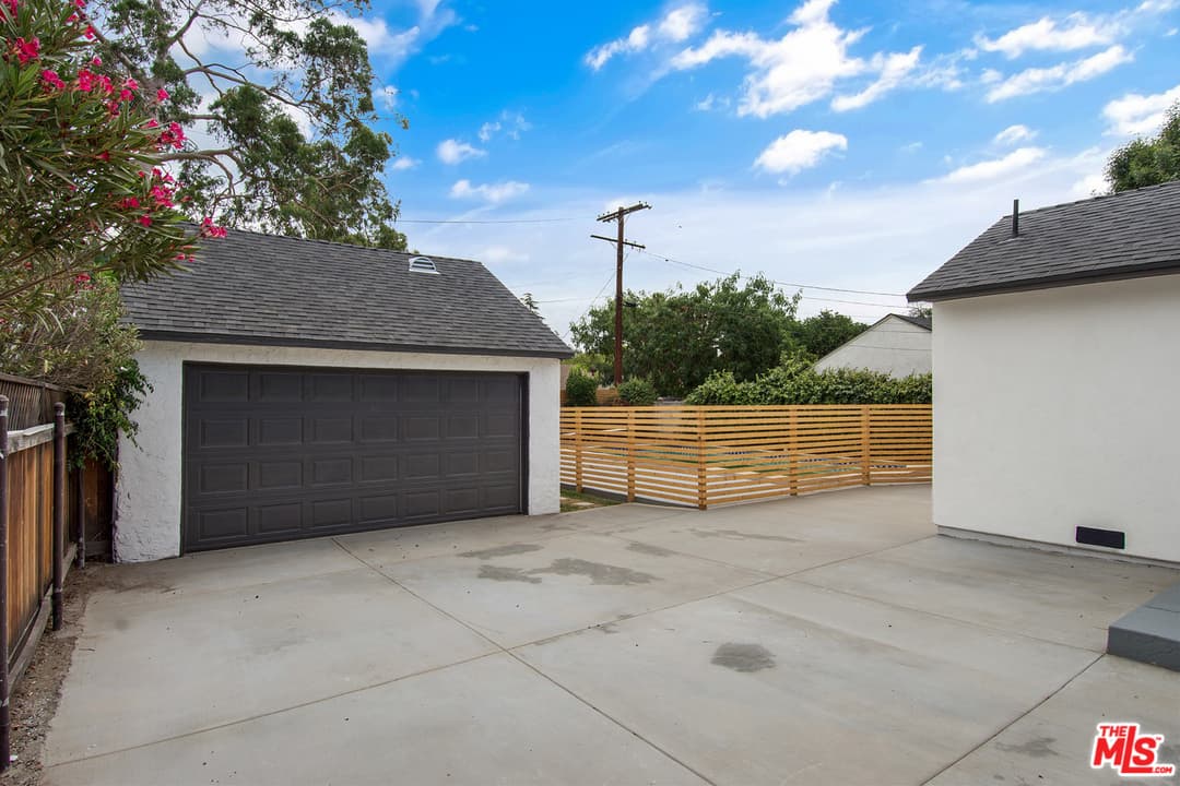 5542 Morella Ave, Valley Village, CA 91607, photo 25