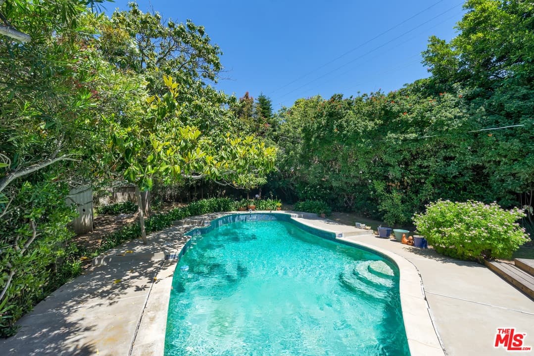 567 Tahquitz Pl, Pacific Palisades, CA 90272, photo 11