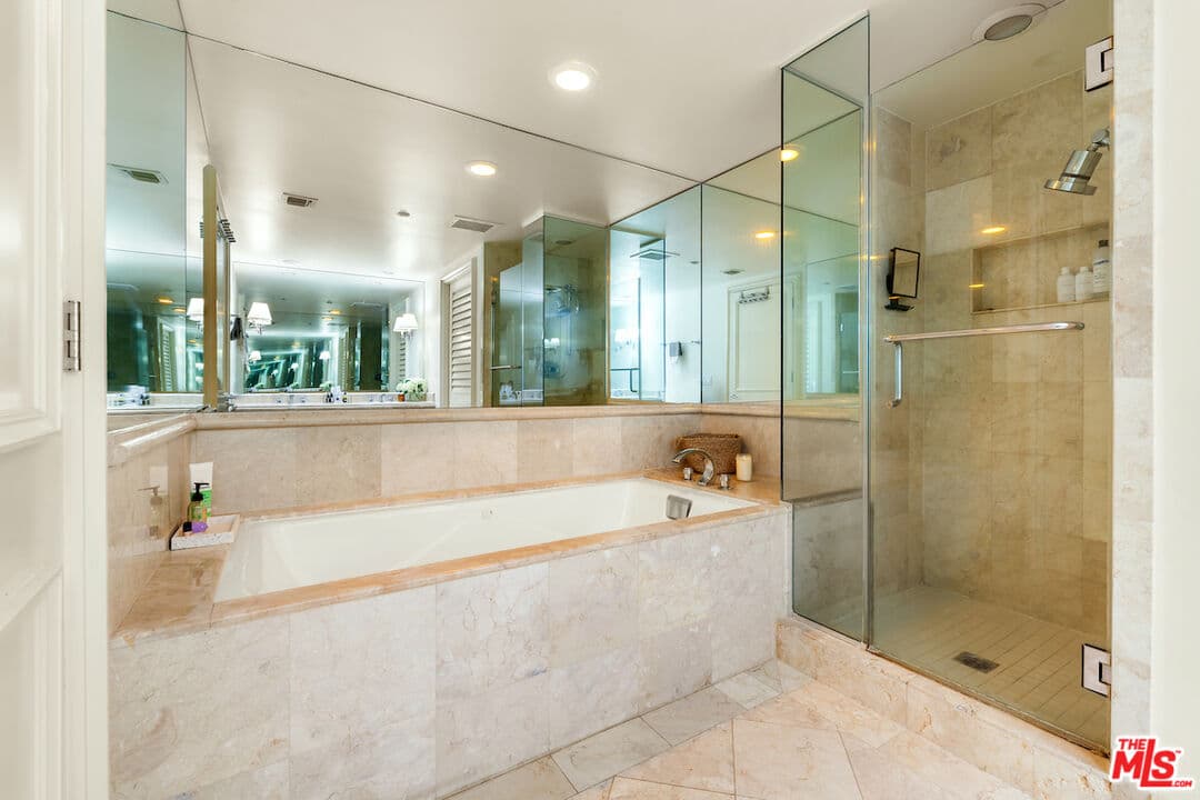 701 Ocean Ave #102, Santa Monica, CA 90402, photo 9