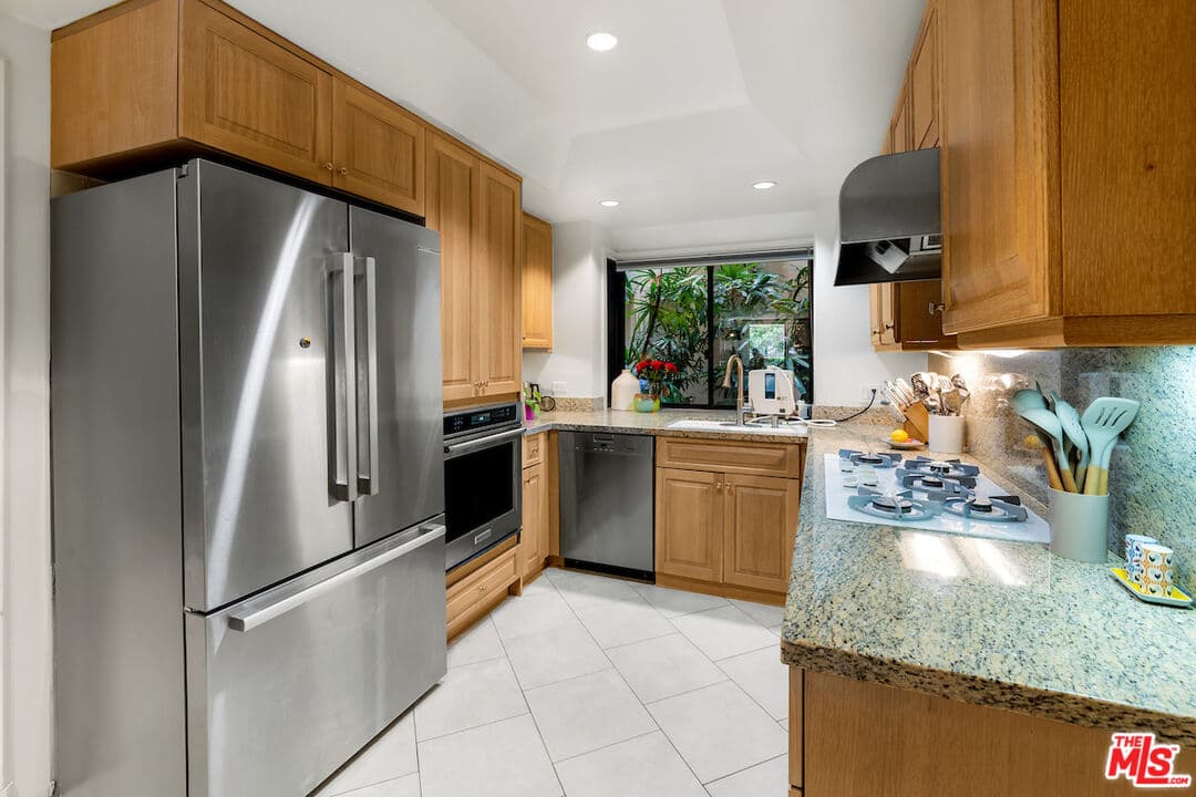 701 Ocean Ave #102, Santa Monica, CA 90402, photo 11