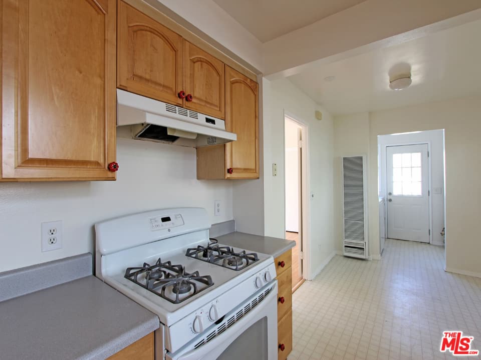 817 Angelus Pl, Venice, CA 90291, photo 8