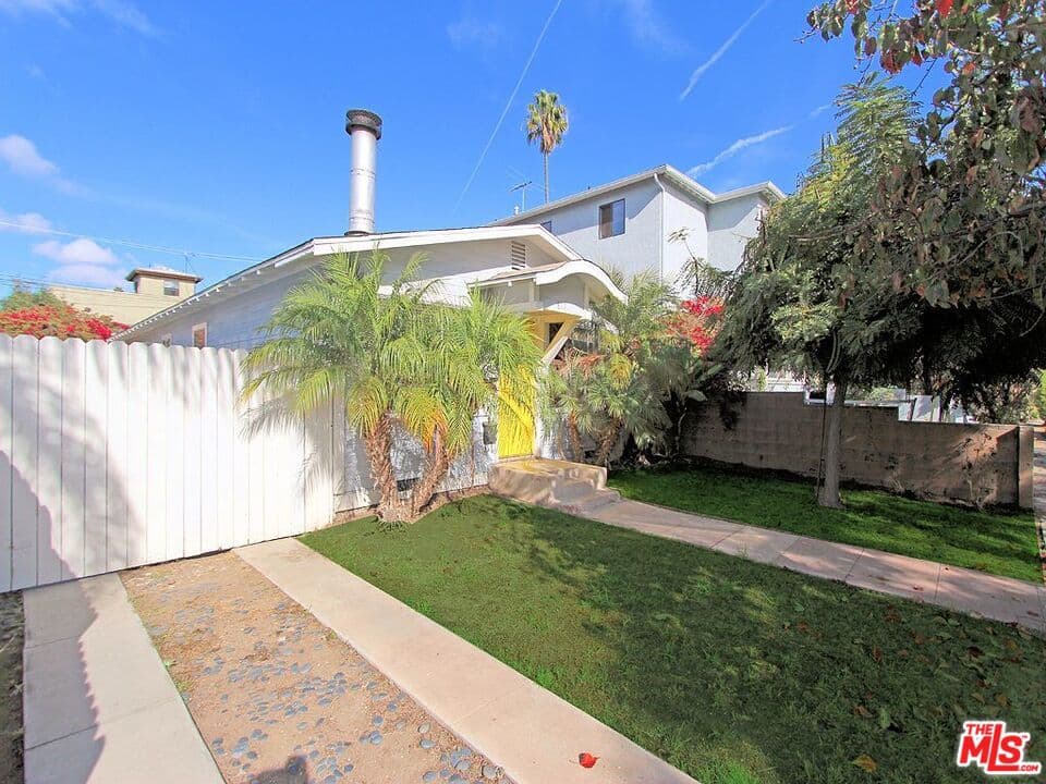 817 Angelus Pl, Venice, CA 90291, photo 21