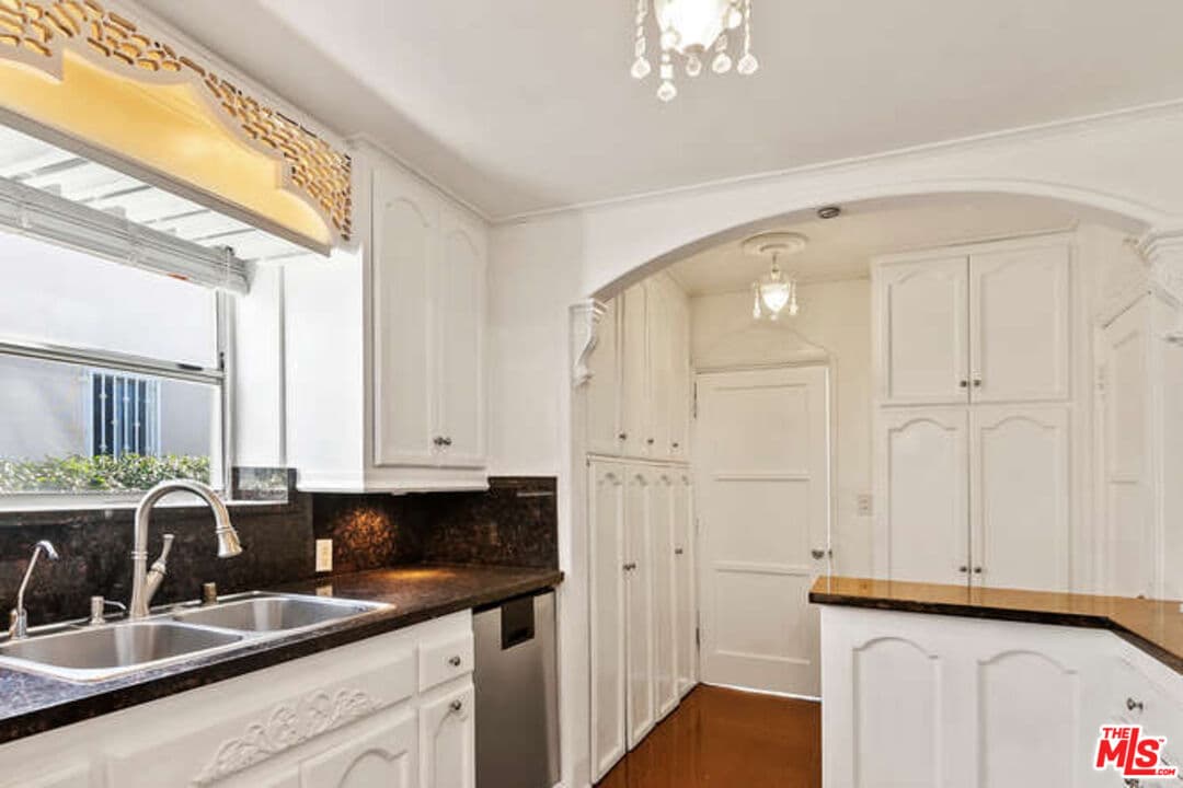 8810 Cadillac Ave, Los Angeles, CA 90034, photo 7