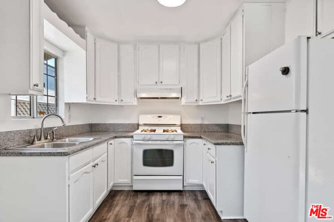 8810 Cadillac Ave, Los Angeles, CA 90034, photo 20