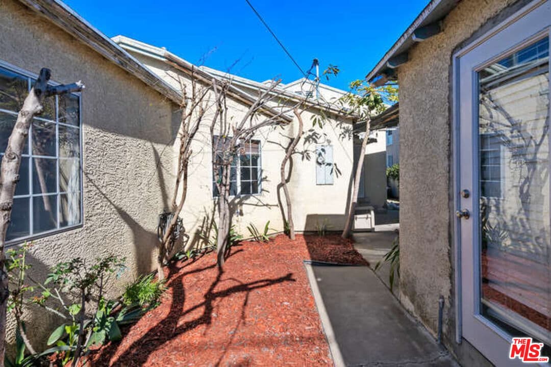 8810 Cadillac Ave, Los Angeles, CA 90034, photo 25