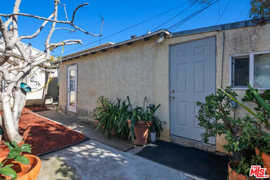 8810 Cadillac Ave, Los Angeles, CA 90034, photo 26
