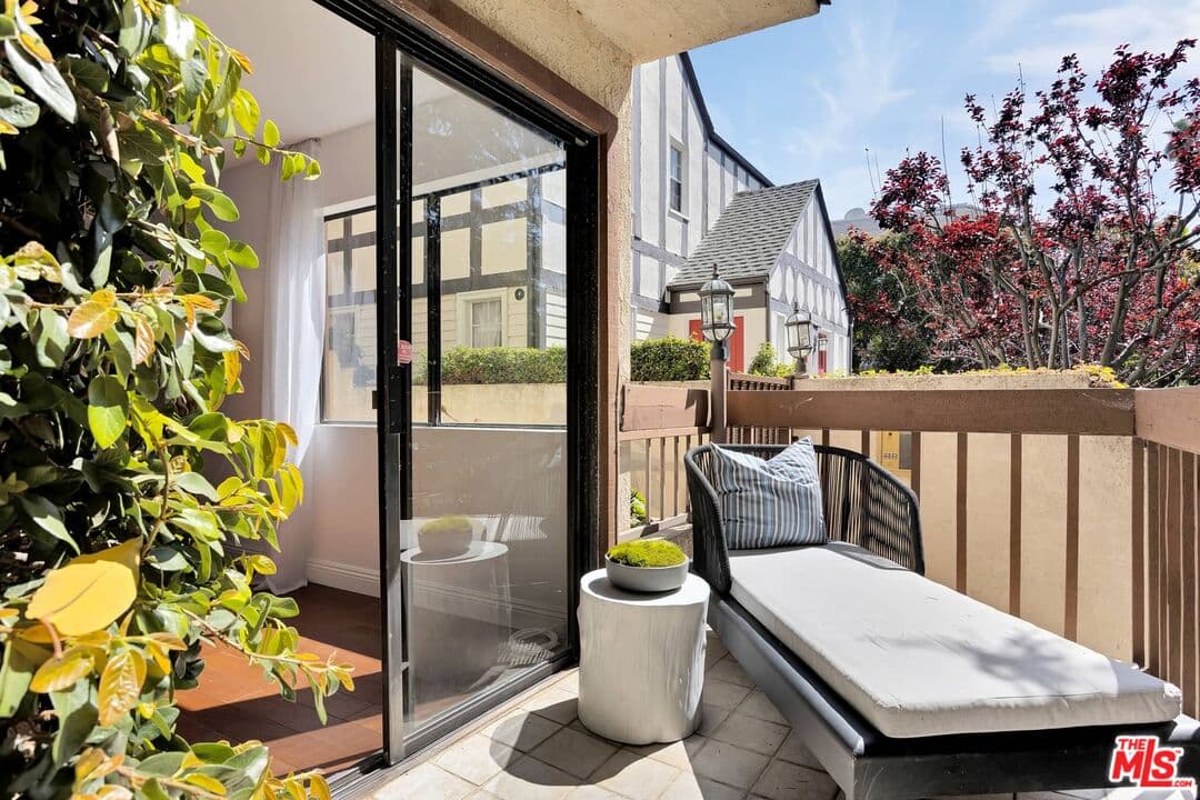 933 9th St #1, Santa Monica, CA 90403, photo 6