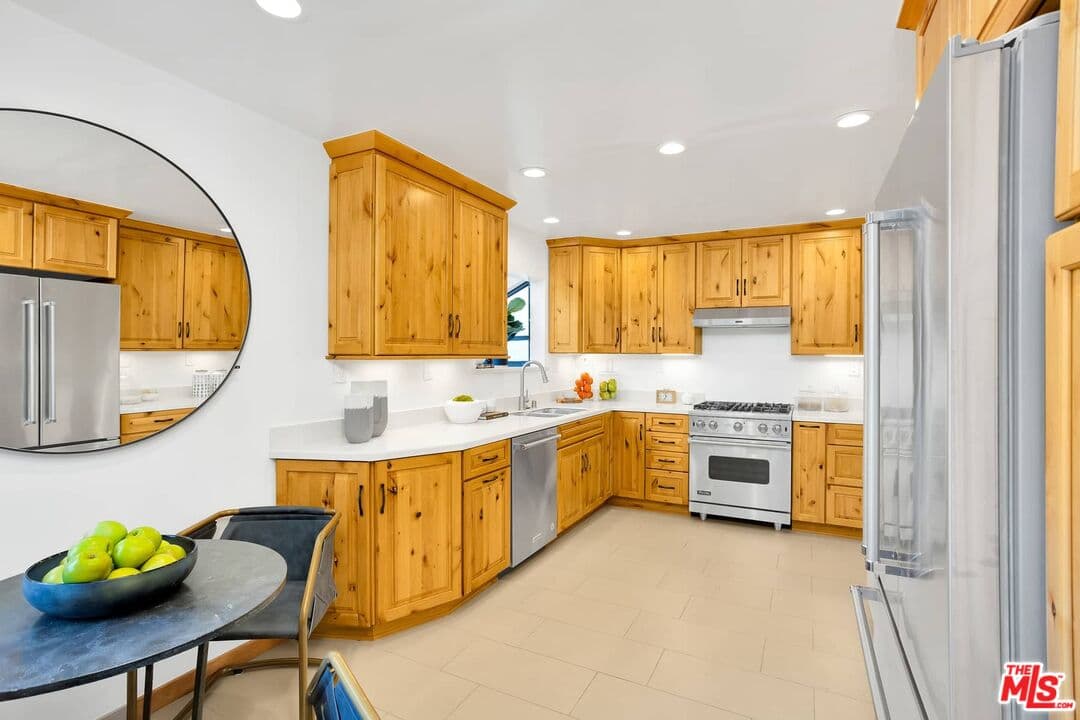 933 9th St #1, Santa Monica, CA 90403, photo 14