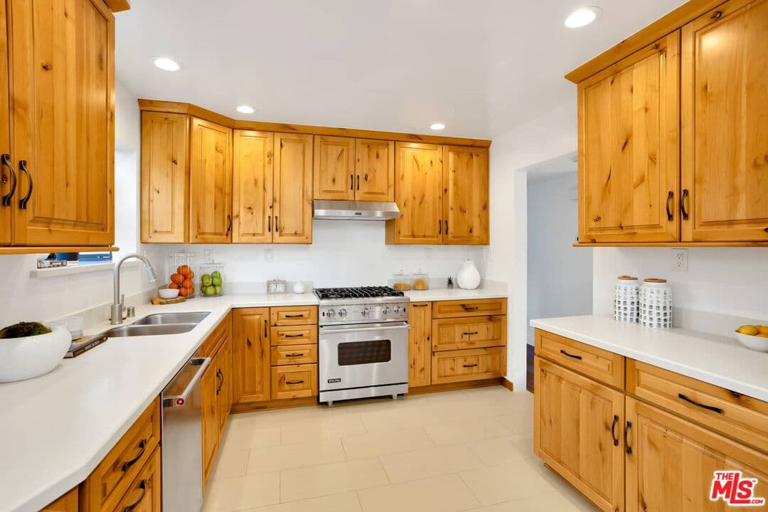 933 9th St #1, Santa Monica, CA 90403, photo 15