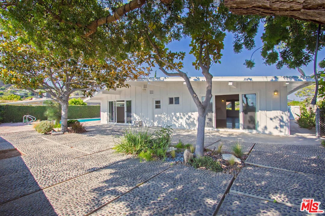 953 Glenhaven Dr, Pacific Palisades, CA 90272, photo 25