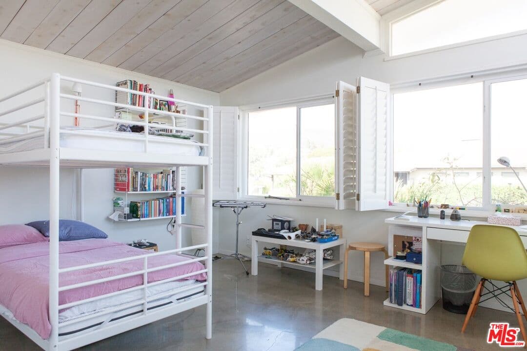 953 Glenhaven Dr, Pacific Palisades, CA 90272, photo 10