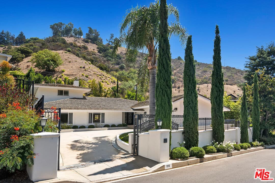 1916 San Ysidro Dr, Beverly Hills, CA 90210