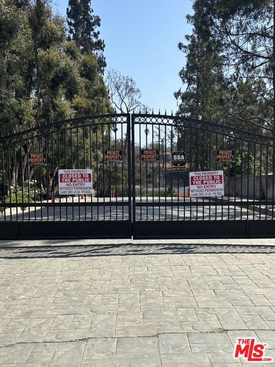 742 Patterson Pl, Pacific Palisades, CA 90272